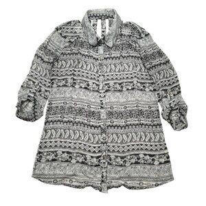 No Boundaries Top Womens Juniors Medium Gray Button Up Paisley Roll Tab Sleeve